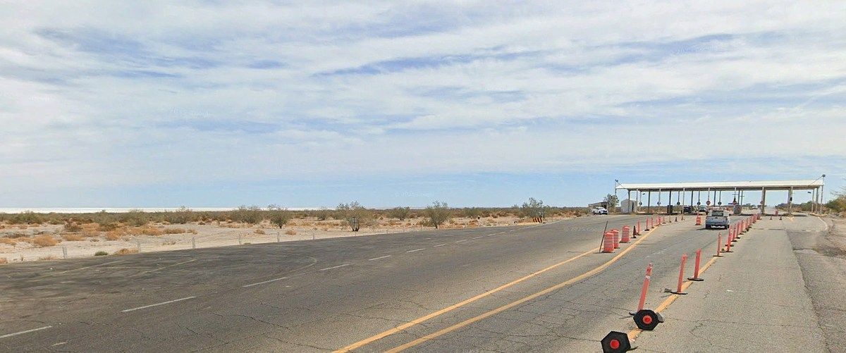 Terreno à Venda – Entroncamento El Chinero, Mexicali, Baja Califórnia, foto 1 de 8