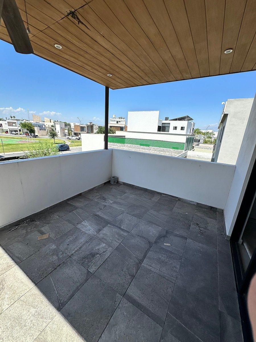 Terraza de recámara secundaria 1, photo 21 of 27