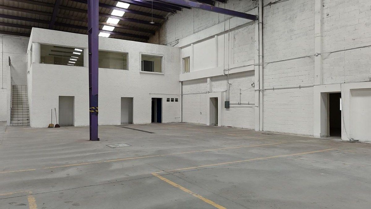Galpão comercial em Colón Industrial, Guadalajara, foto 3 de 9