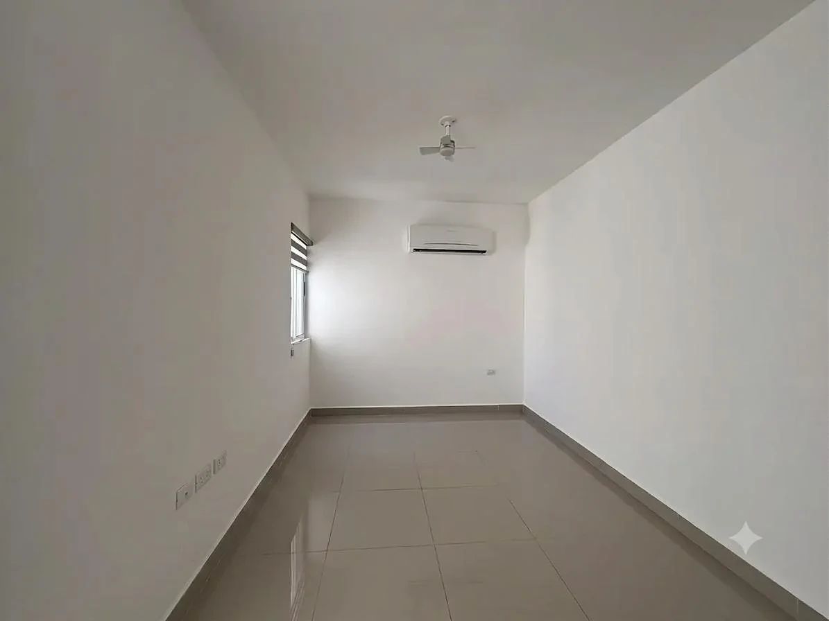 Casa em Residencial Santuario, García, foto 12 de 23