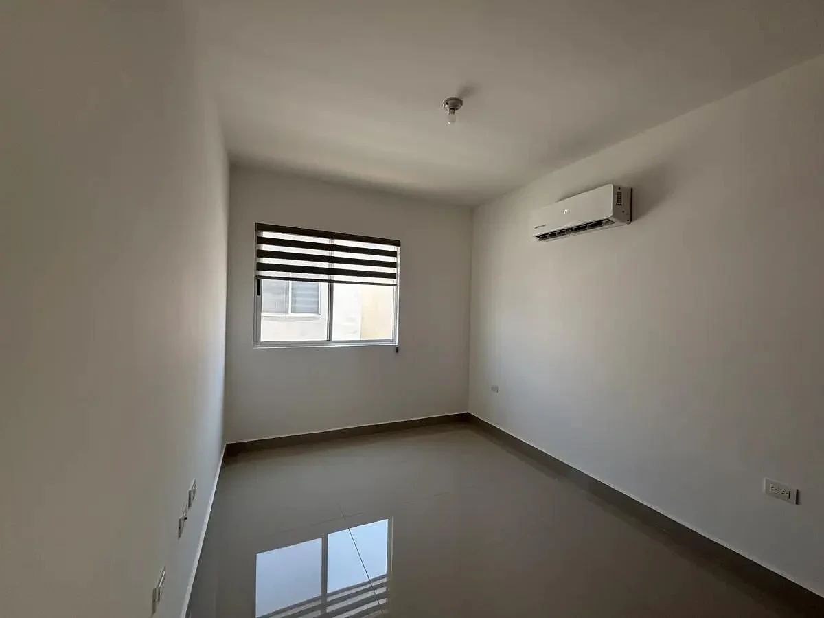 Casa em Residencial Santuario, García, foto 15 de 23