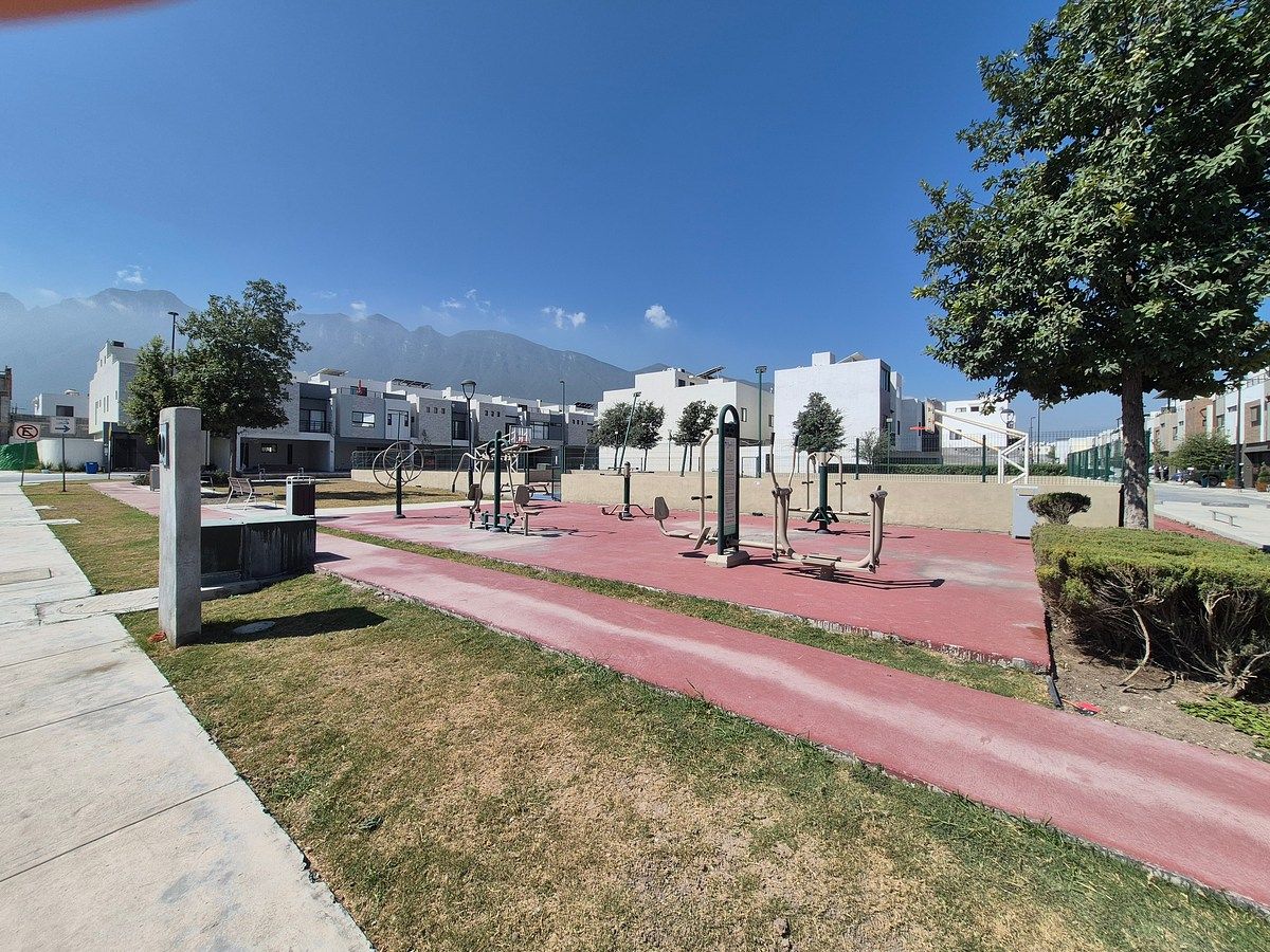 Casa em Residencial Santuario, García, foto 22 de 23