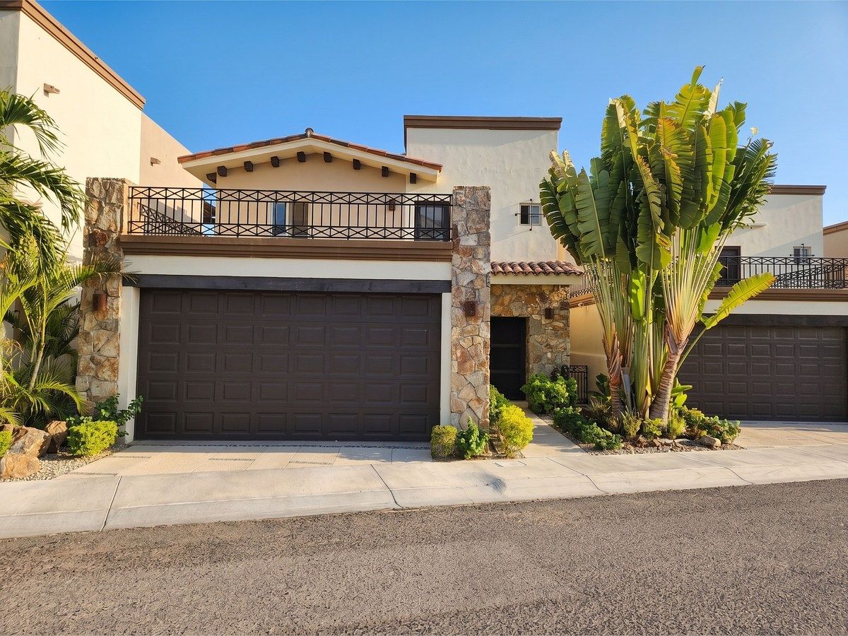Casa en venta en ventanas en Cabo San Lucas con vista al mar - foto 1