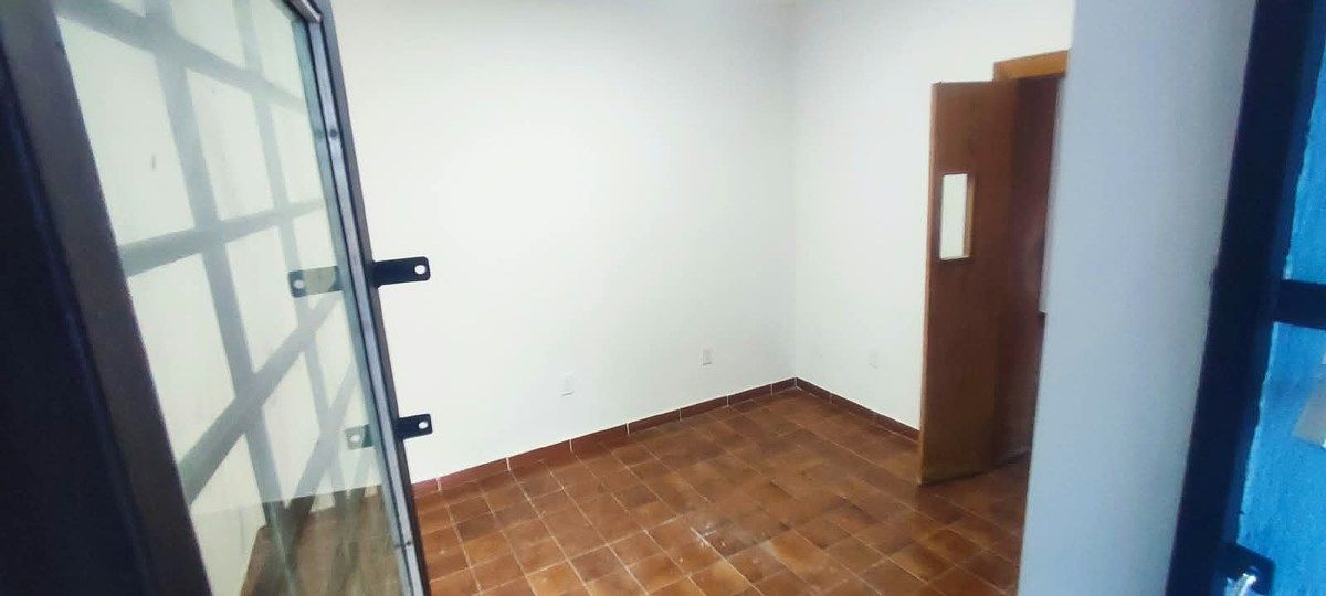 Commercial Storage Unit in Capilla de Jesús, Guadalajara, photo 14 of 16