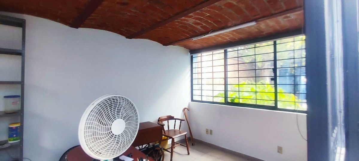Commercial Storage Unit in Capilla de Jesús, Guadalajara, photo 13 of 16