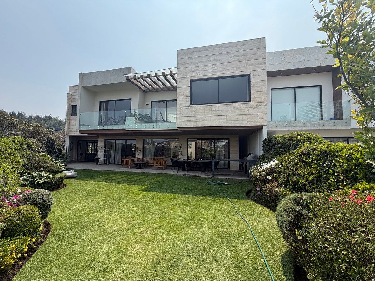 Residence for sale in Bosque Real, photo 1 of 31