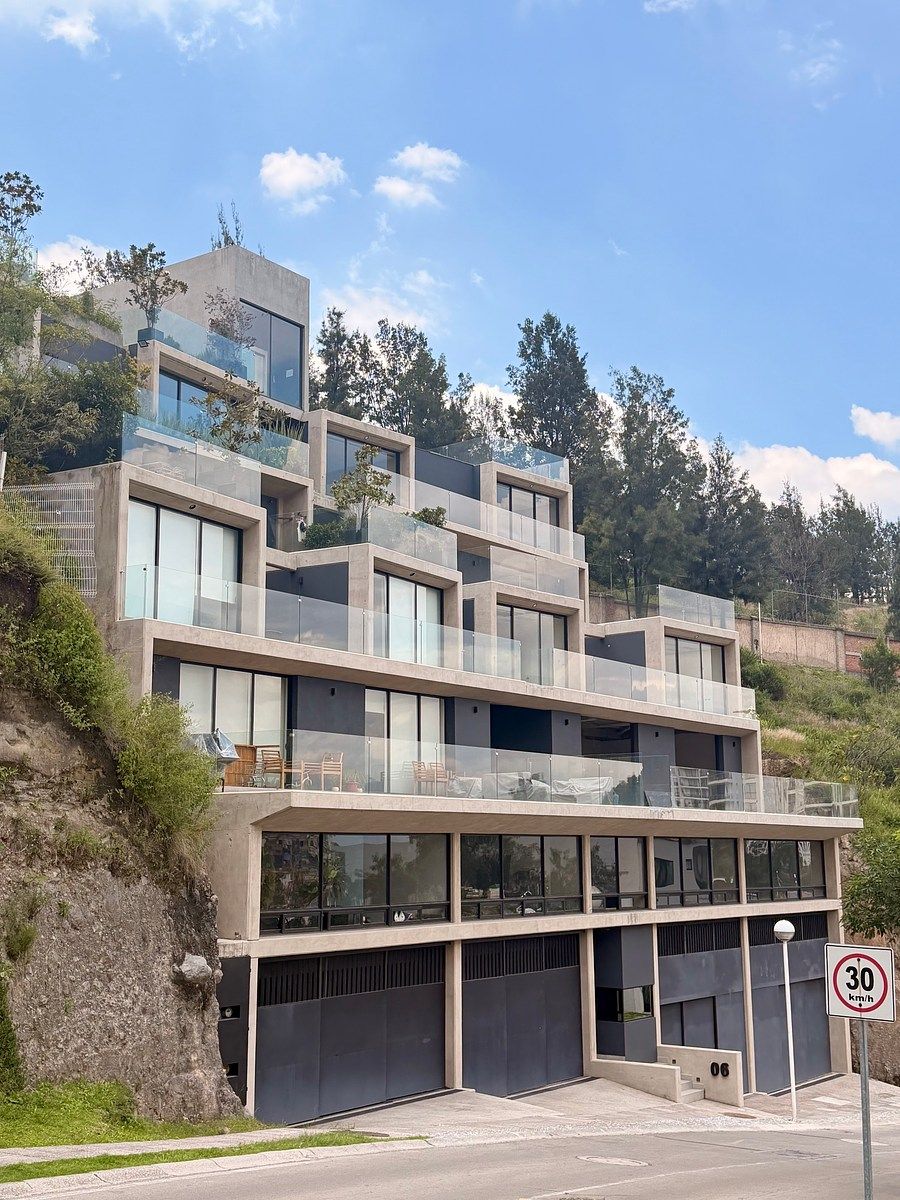 Estrena Town House en Lomas del Rio. Espectacular Vista!, foto 1 de 23