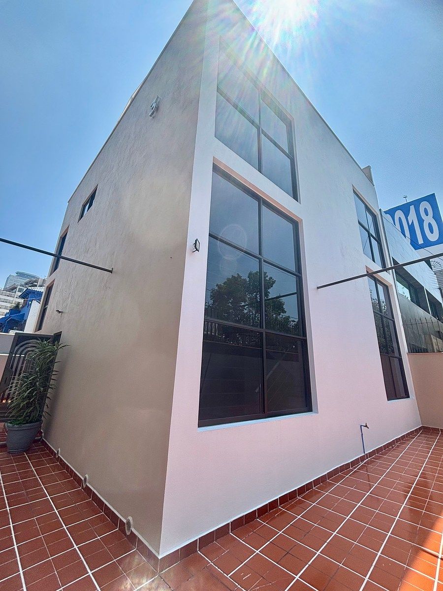 Excelente casa con uso de suelo para oficinas, foto 1 de 29