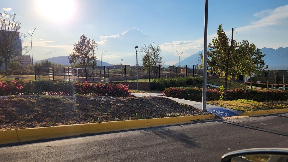 Lot in Solana Residencial, García, photo 4 of 5