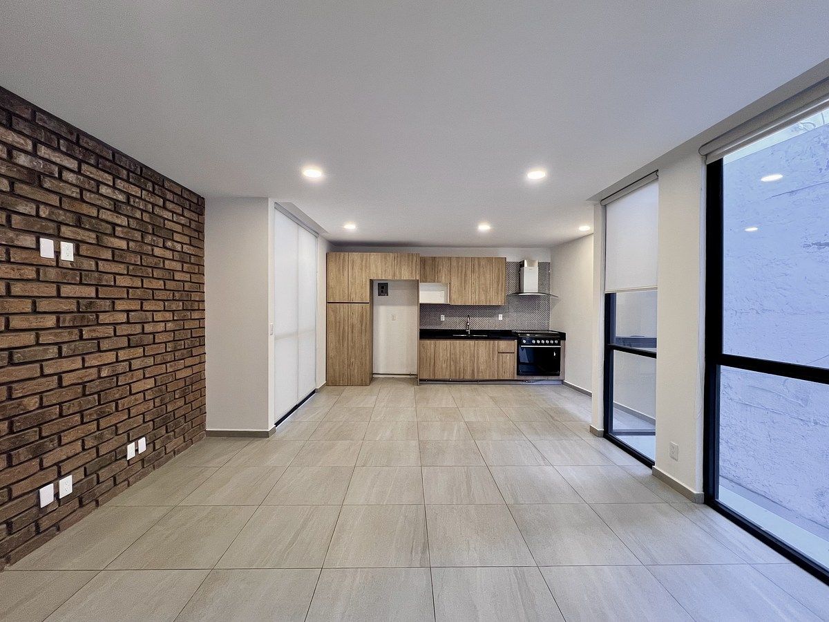 SALE OF EXTERIOR APARTMENT IN NÁPOLES, photo 1 of 15