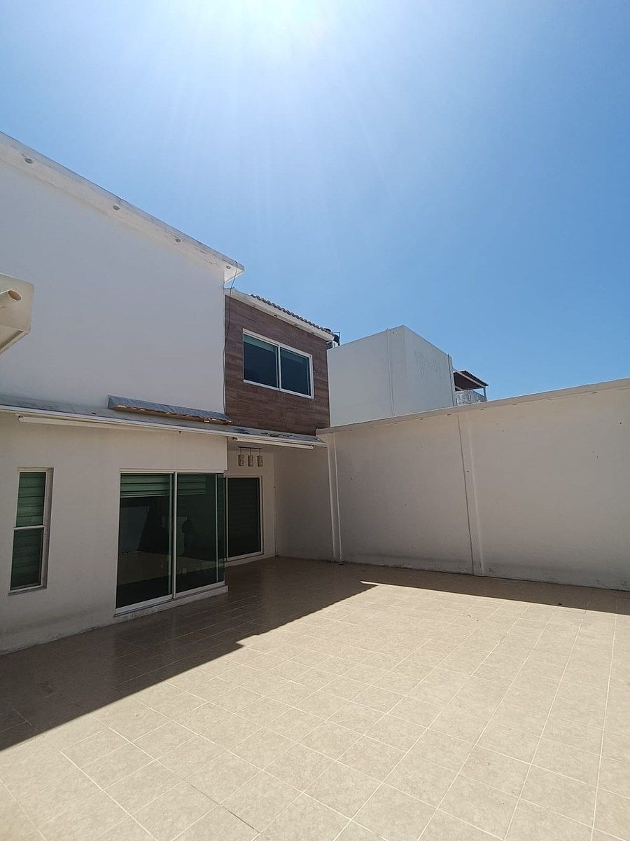 CASA À VENDA NO CONDOMÍNIO LOS RIOS, foto 1 de 18