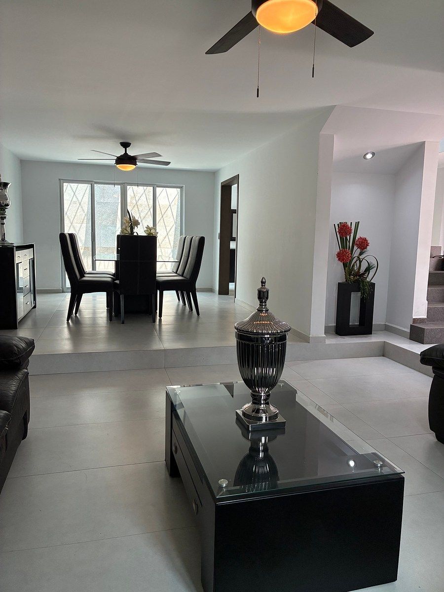 Casa em Cumbres, Zapopan, foto 3 de 13