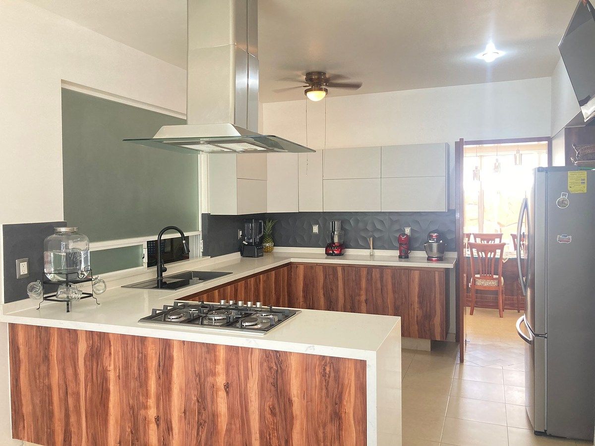 House in Gated Community in Pueblo Nuevo, Corregidora, photo 4 of 32