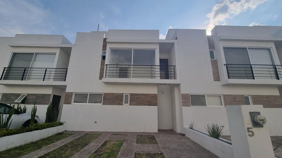 FACHADA, foto 1 de 26