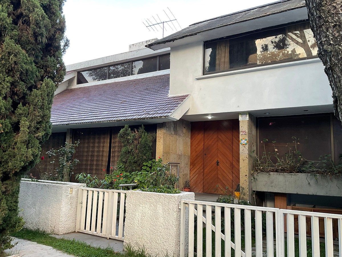 VENTA CASA PARA REMODELAR EN LOMAS DE LA HERRADURA, foto 1 de 18