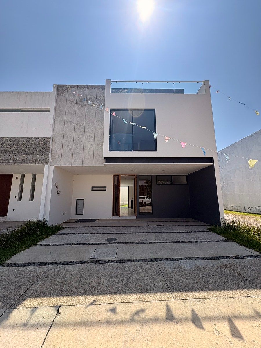 Altanza , Solares  frente a parque, foto 1 de 20