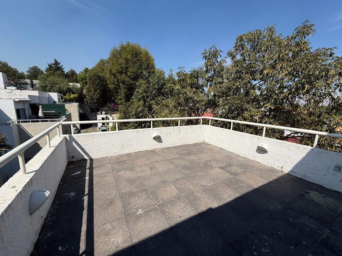 Casa habitable en venta con áreas para remodelar San Fco, foto 1 de 18