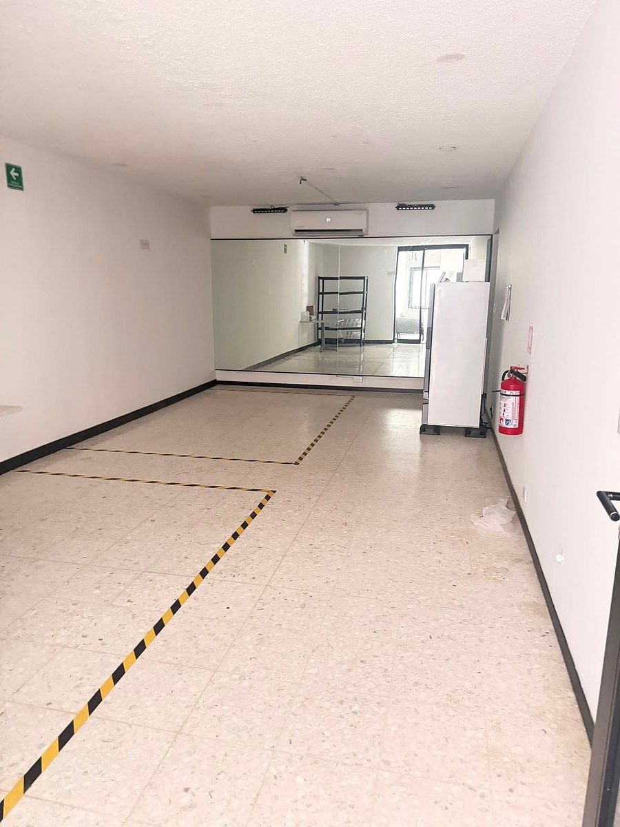 Sala Comercial em Fuentes del Valle, San Pedro Garza García, foto 4 de 11