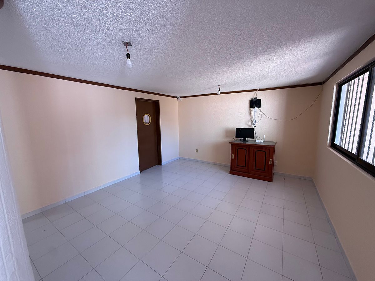 House in Ocho Cedros, Toluca, photo 2 of 18