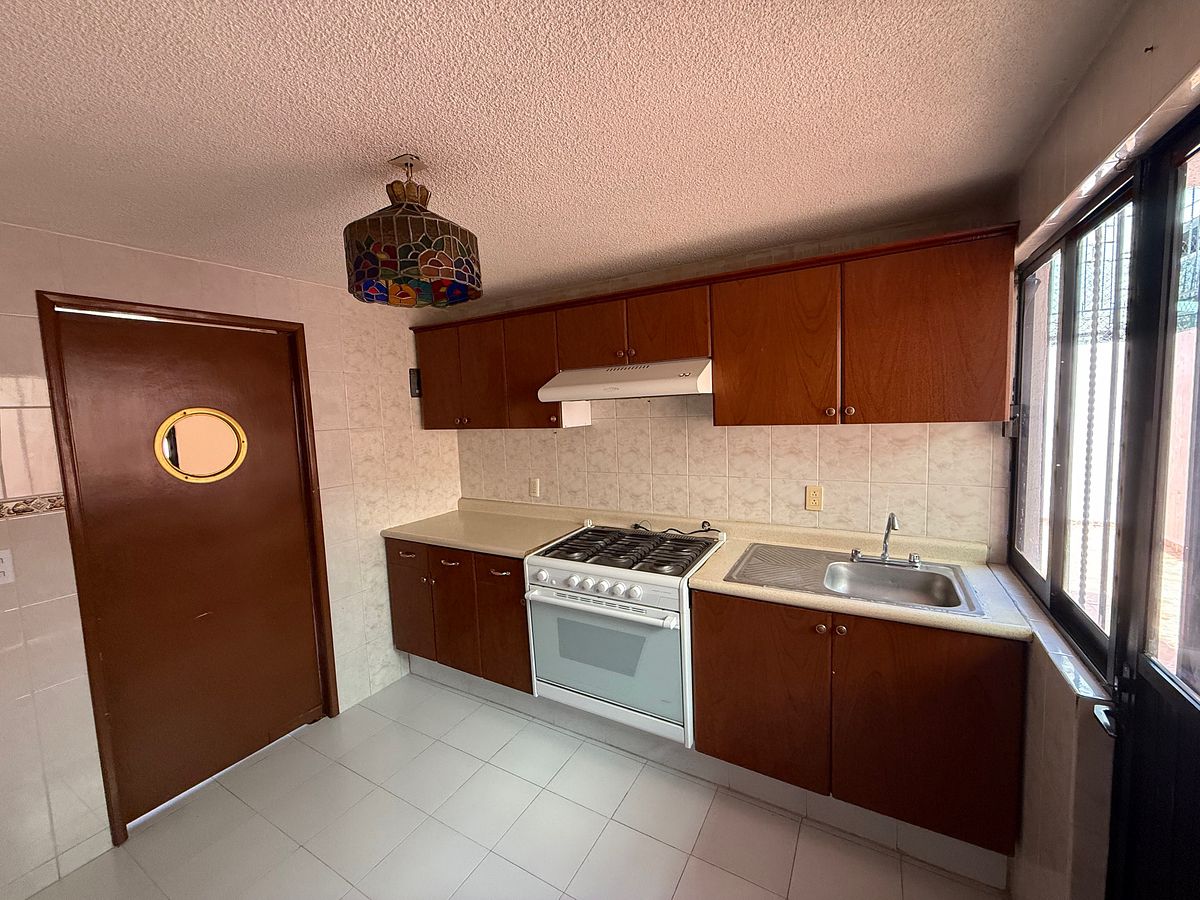 House in Ocho Cedros, Toluca, photo 3 of 18