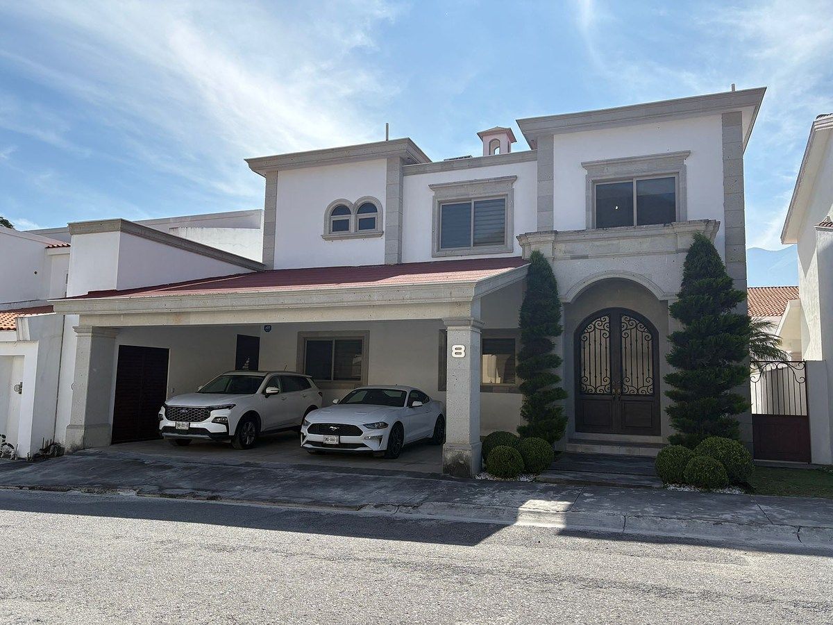 Casa en Venta en Sierra Alta 2do Sector, foto 1 de 19