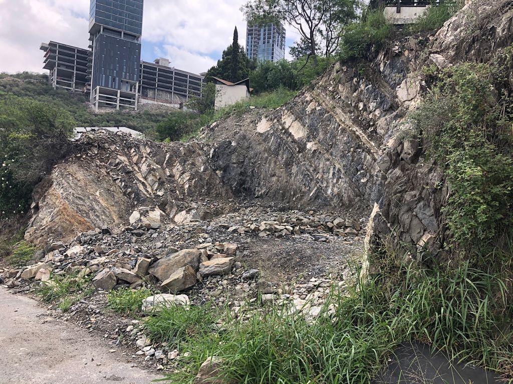Terreno en Fuentes del Valle, San Pedro Garza García, foto 2 de 5