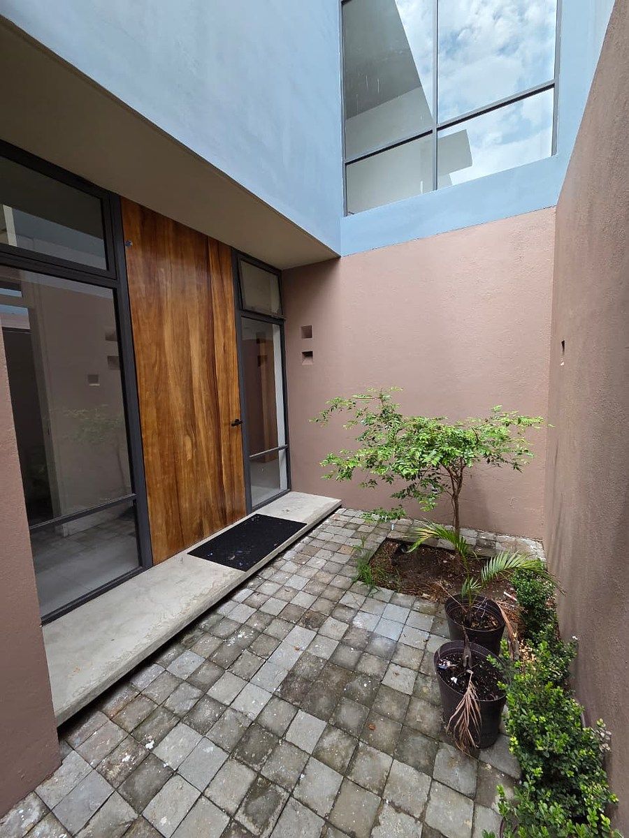Casa em condomínio fechado em Valle Imperial, Zapopan, foto 2 de 21