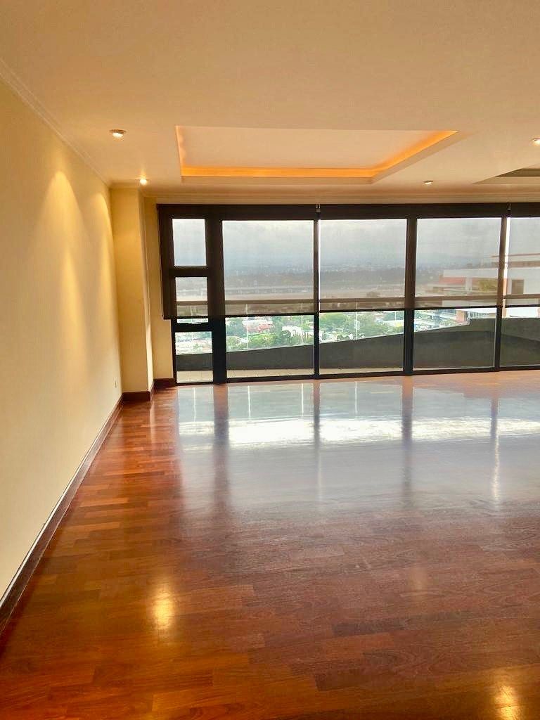 Apartamento en 14, Guatemala, foto 3 de 14