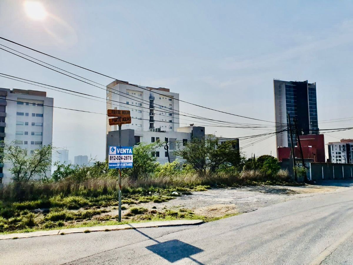 Terreno en Del Valle, San Pedro Garza García, foto 9 de 12