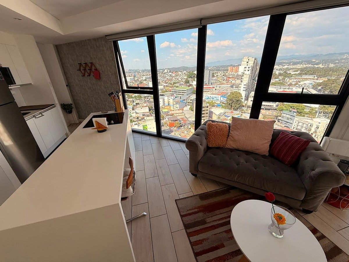 Edificio QUO, Zona 4 | Apartamento Amueblado y Equipado