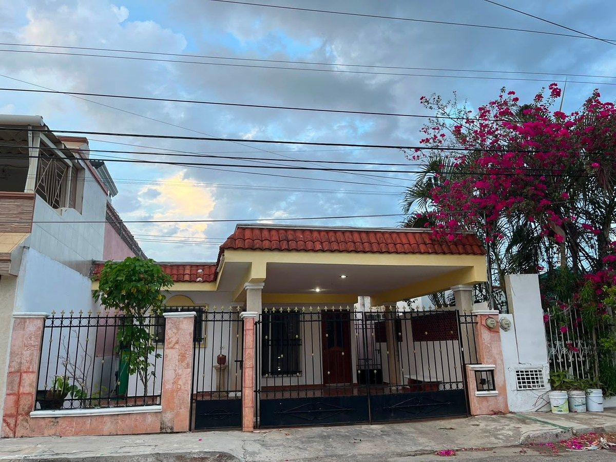 Casa de 1 Planta con 3 Recámaras en Residencial Pensiones Mérida Yucatán