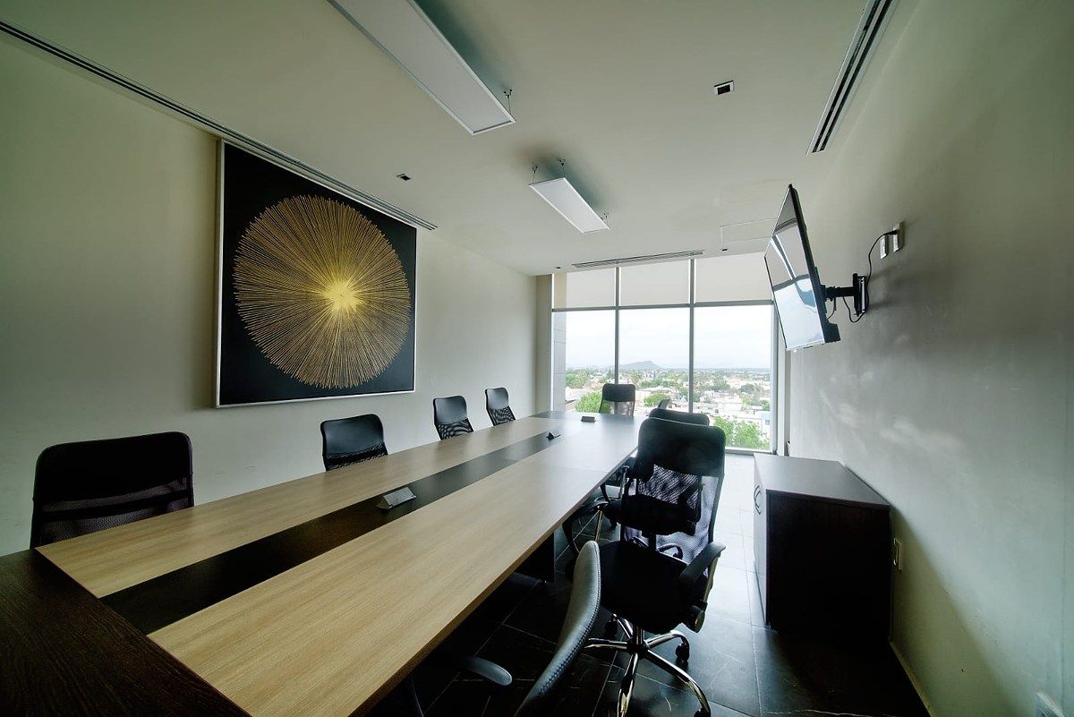 OFFICE IN SANTA ISABEL SQUARE, photo 1 of 12