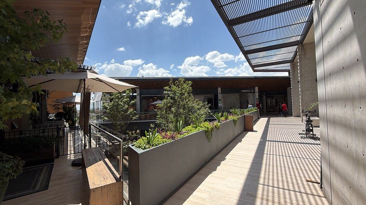 Retail Space in Lomas del Campanario, Querétaro, photo 2 of 8