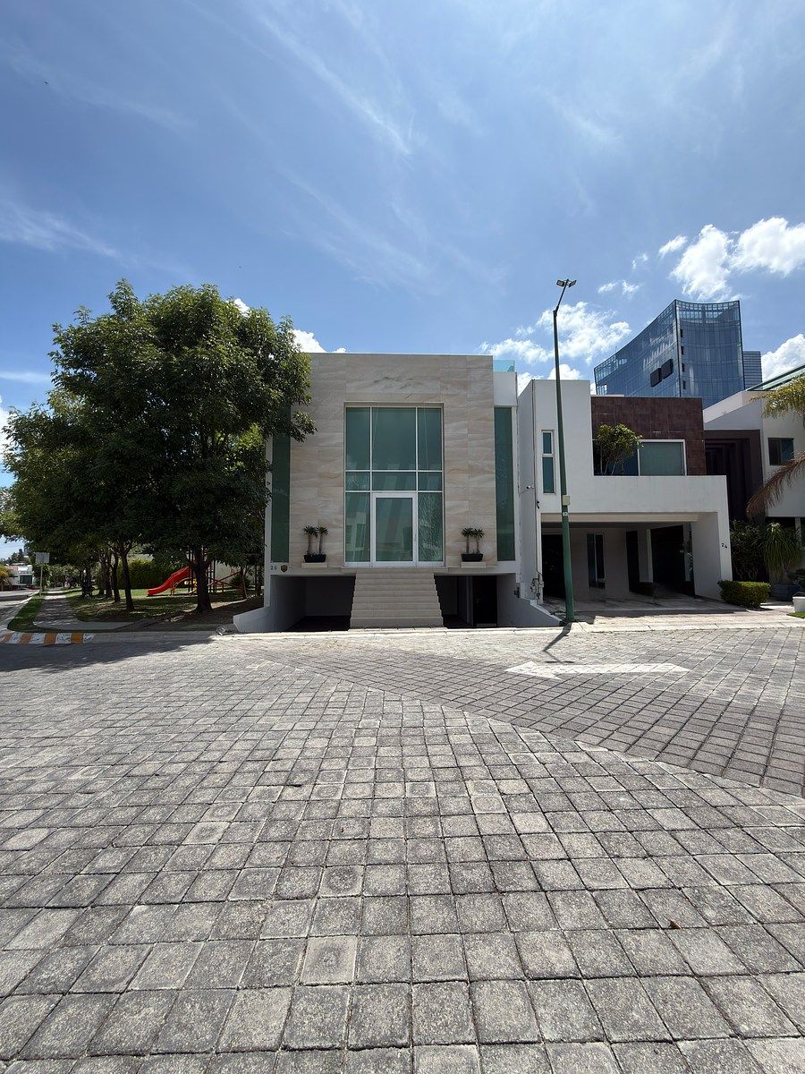 VENDA CASA NO CONDOMÍNIO LA CIMA., foto 1 de 39