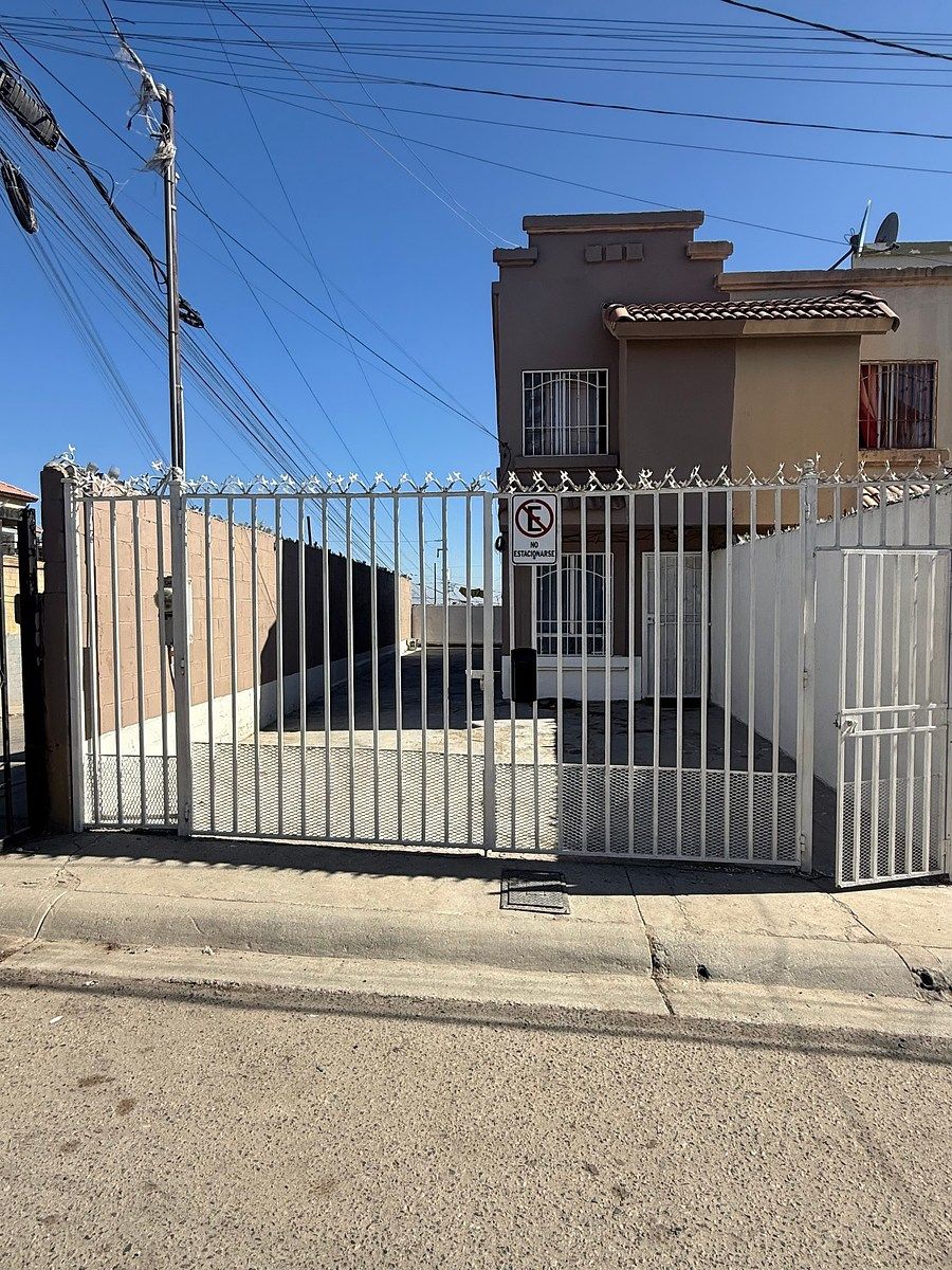 Casa à venda, foto 1 de 21