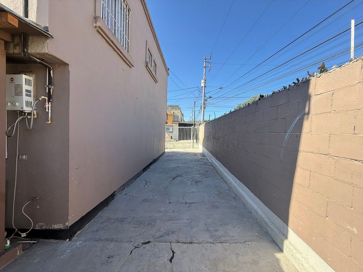 Casa em Urbivilla del Prado II Sección, Tijuana, foto 4 de 21