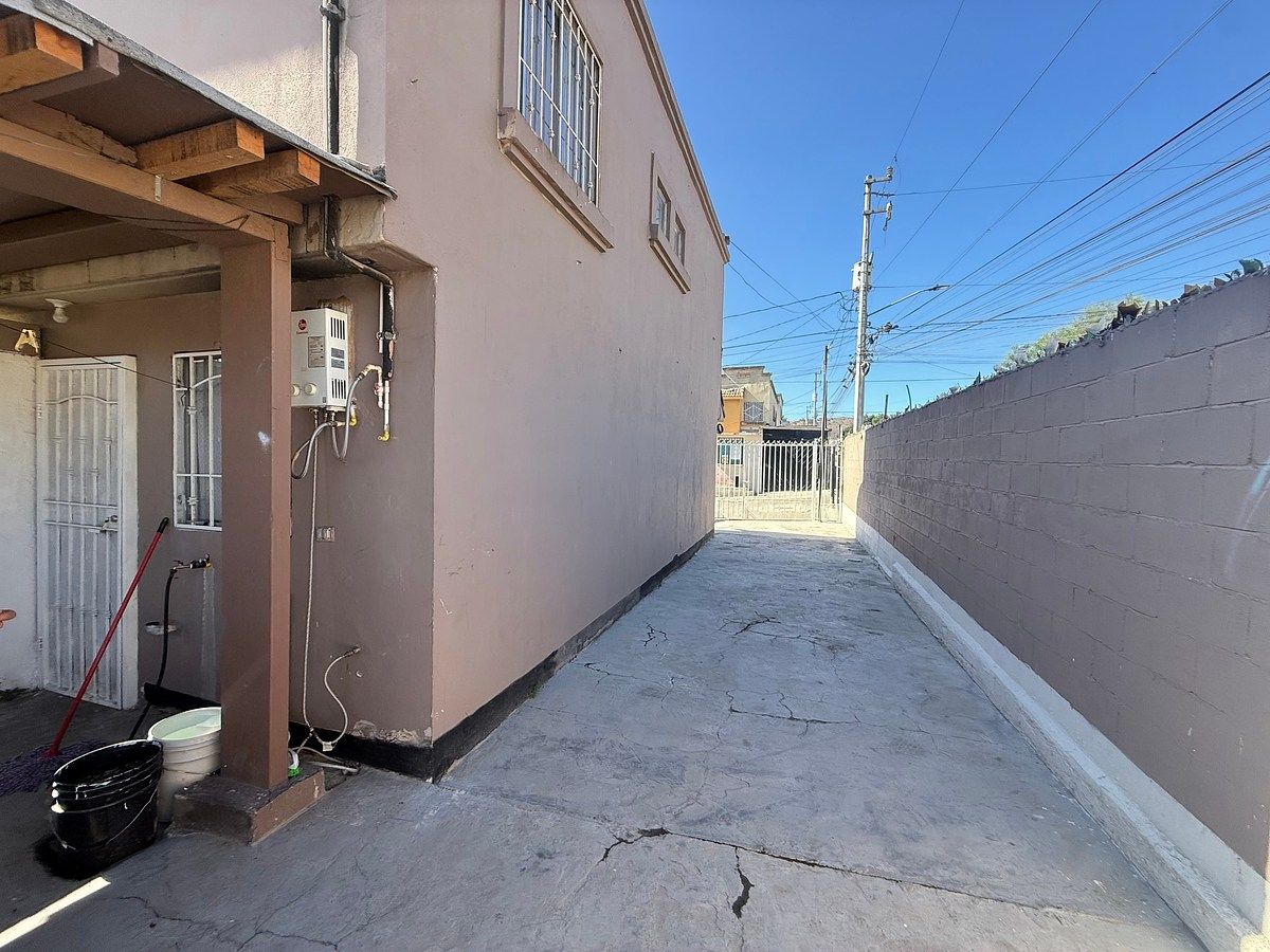Casa em Urbivilla del Prado II Sección, Tijuana, foto 5 de 21