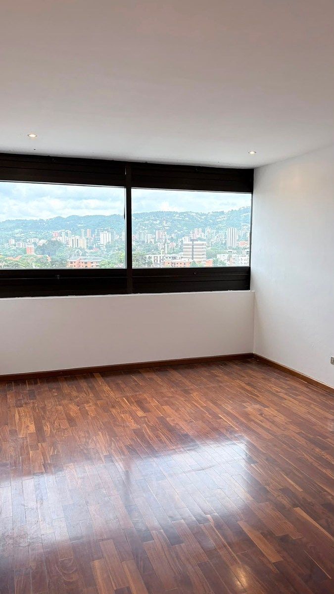 Apartamento en Zona 10, Guatemala, foto 10 de 16