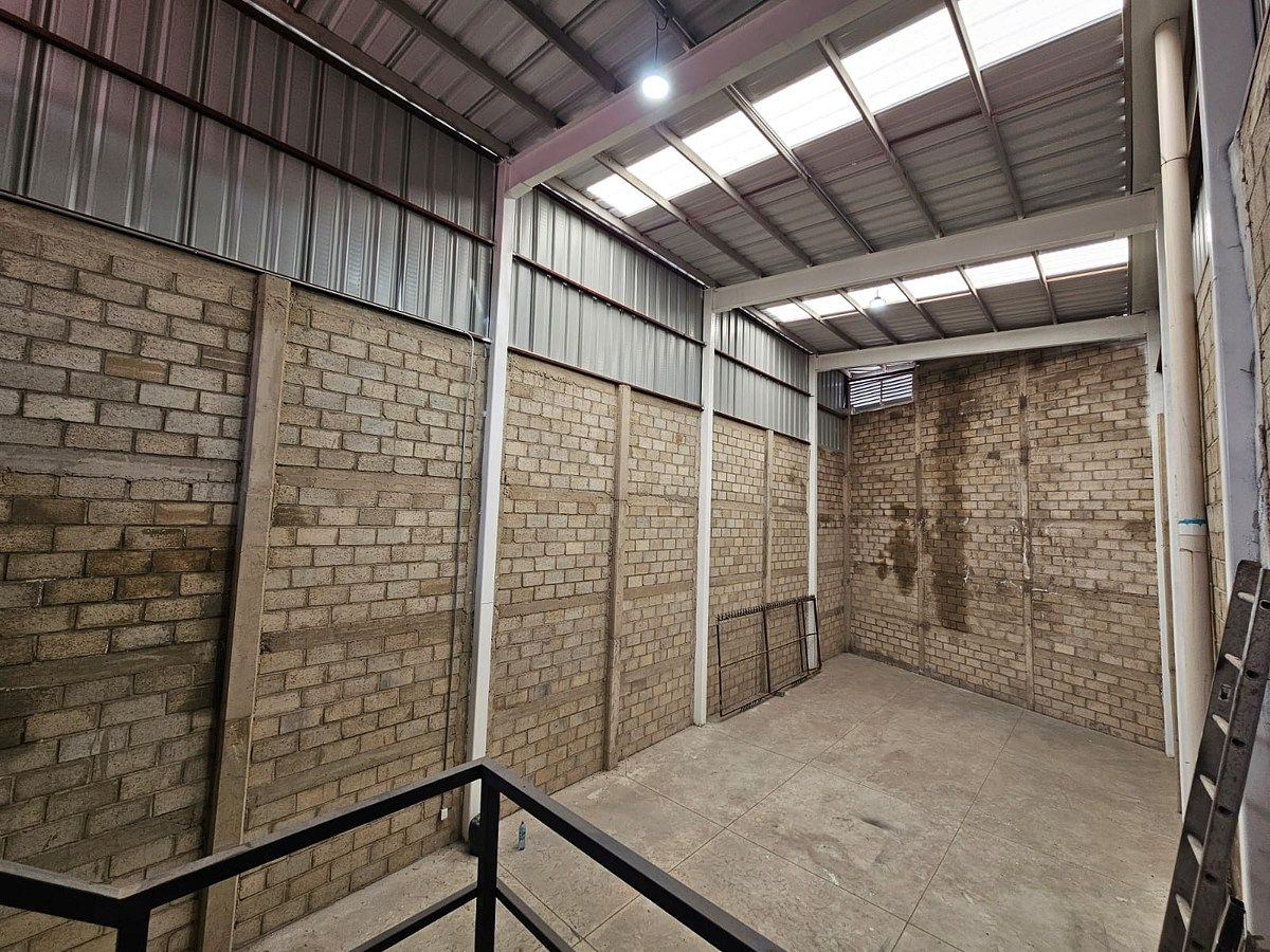 Bodega comercial en El Vergel 1ra. Sección, Tlaquepaque, foto 6 de 12