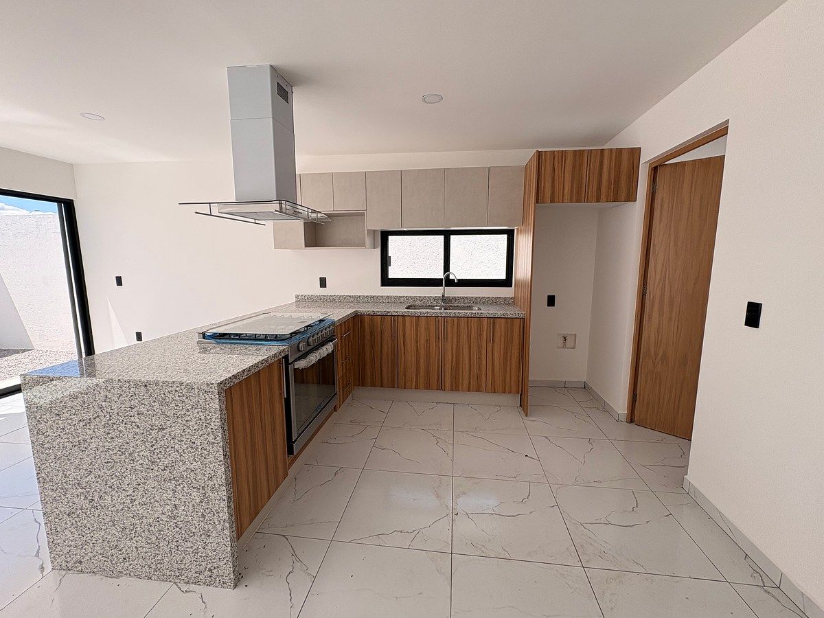 House in Gated Community in Grand Preserve, Querétaro, photo 5 of 18