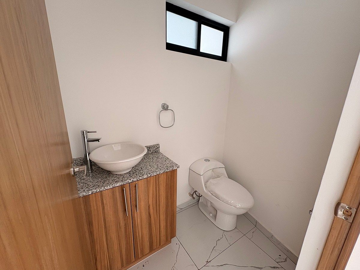 House in Gated Community in Grand Preserve, Querétaro, photo 4 of 18