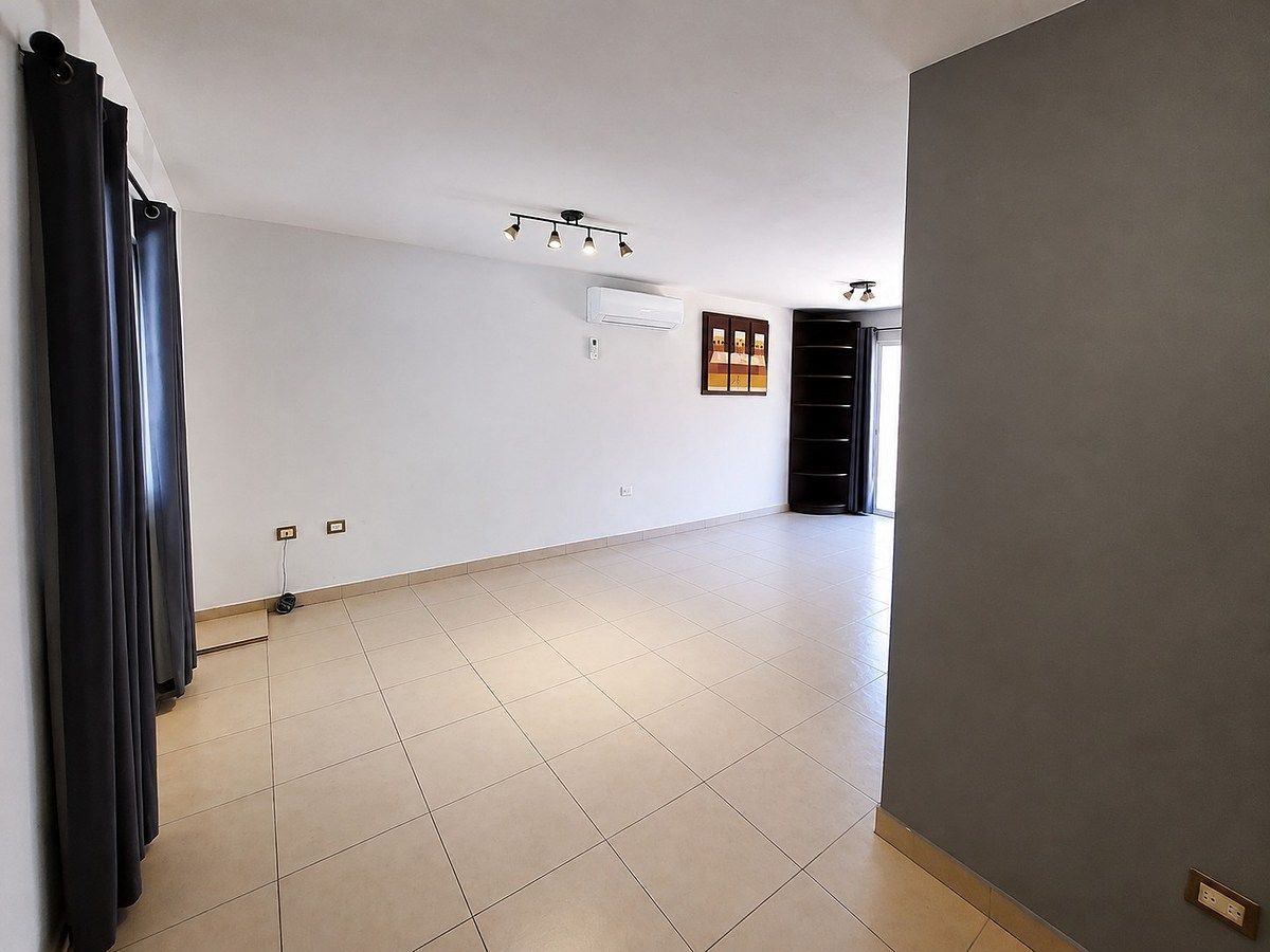 Casa em Urbi Quinta del Cedro, Tijuana, foto 3 de 41