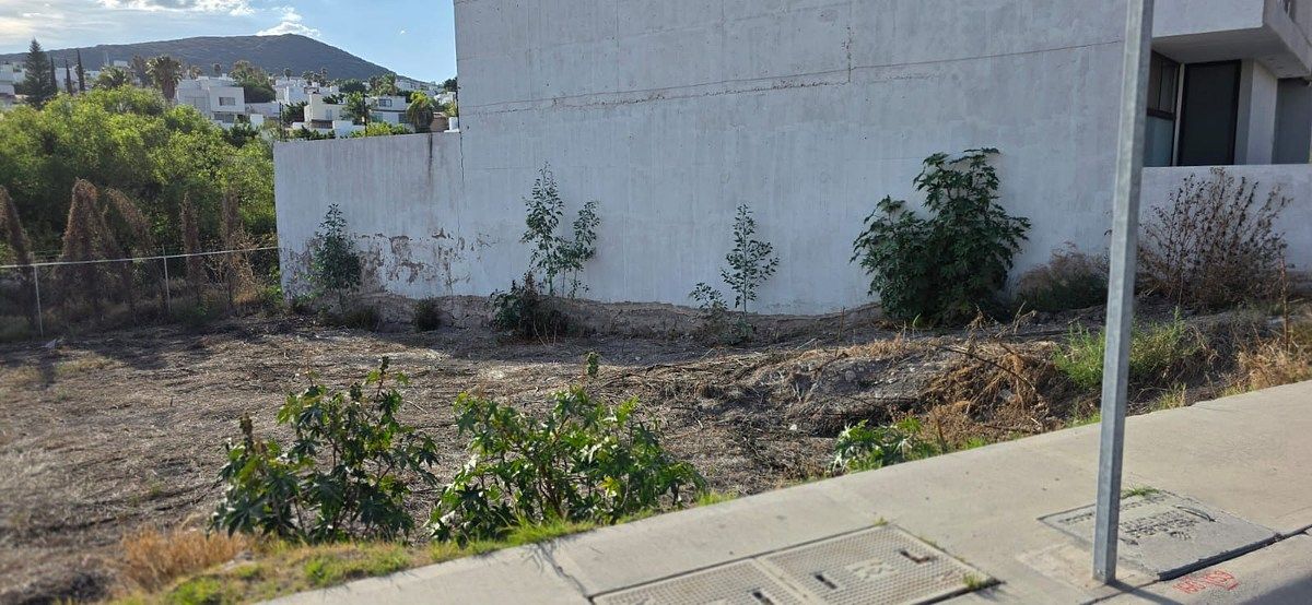 Lot in Lomas de Juriquilla, Querétaro, photo 3 of 4