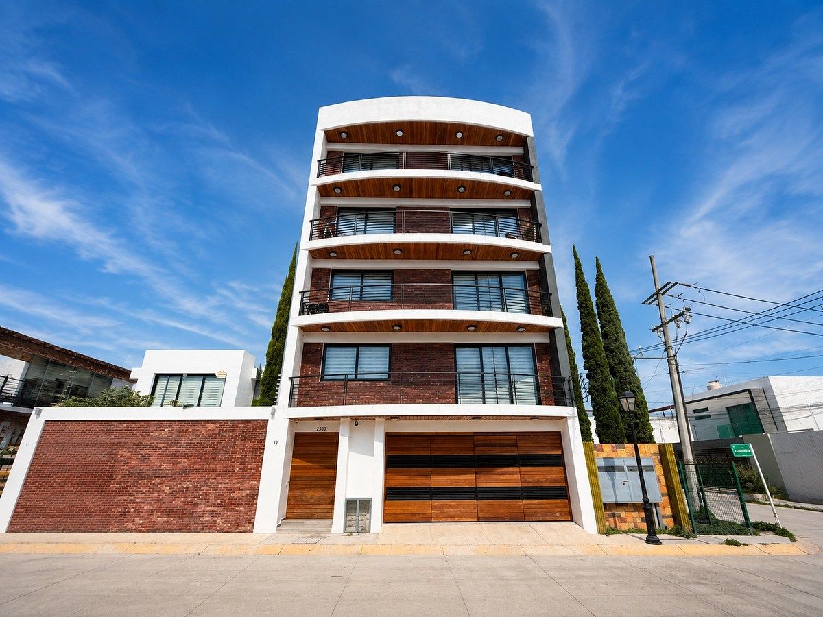 Fachada, foto 1 de 14