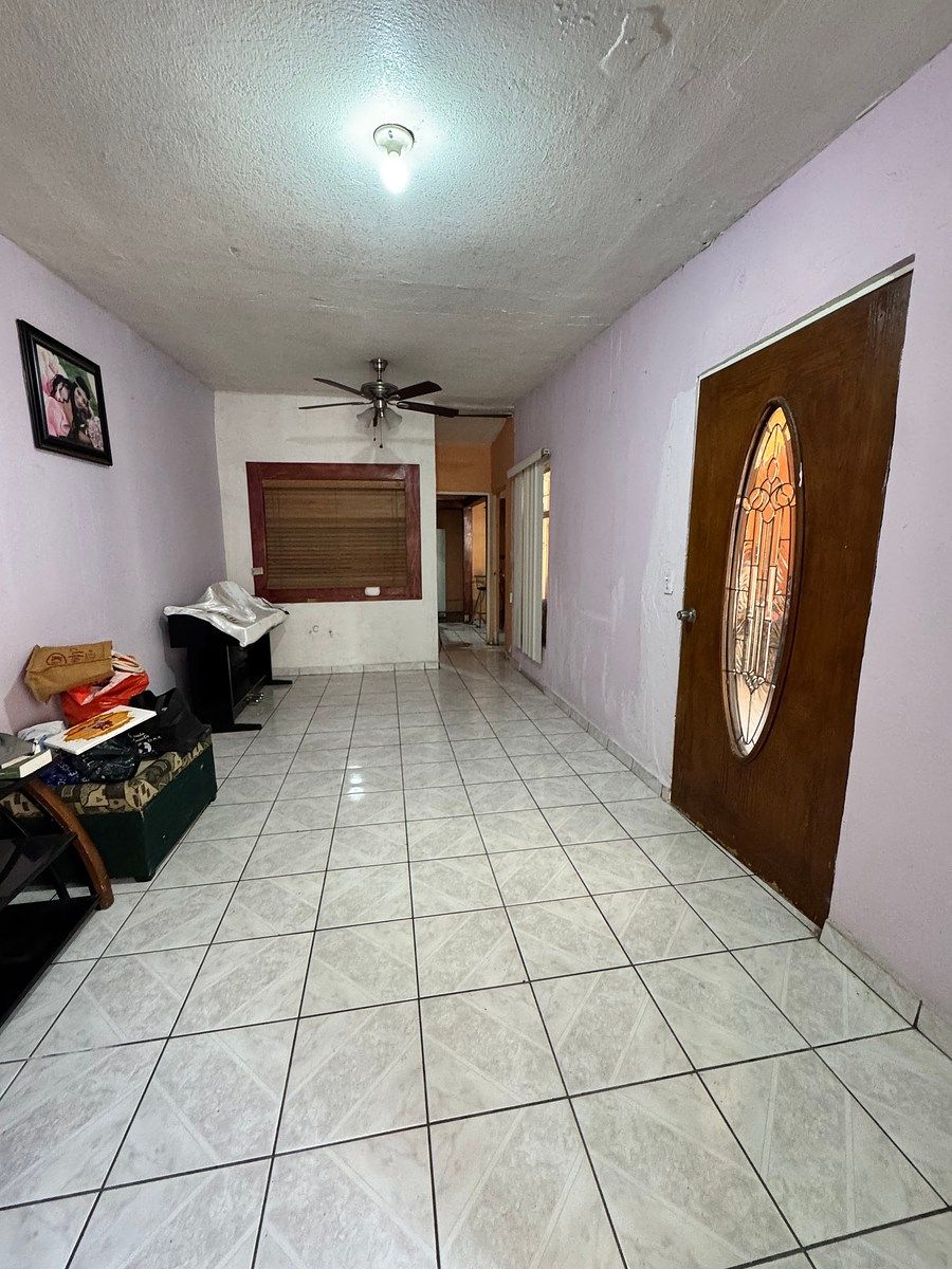 Casa en Villa del Real III, Tijuana, foto 2 de 40