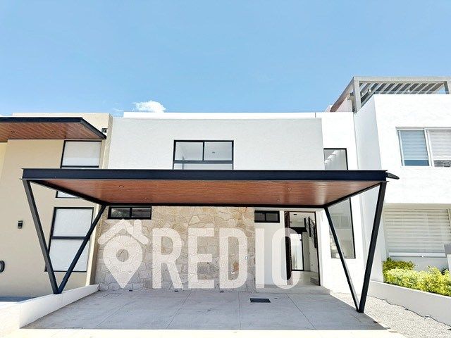 Casa à venda com 4 quartos em Cañadas del Lago, foto 1 de 23