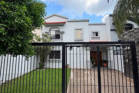 Spectacular house in Tonala