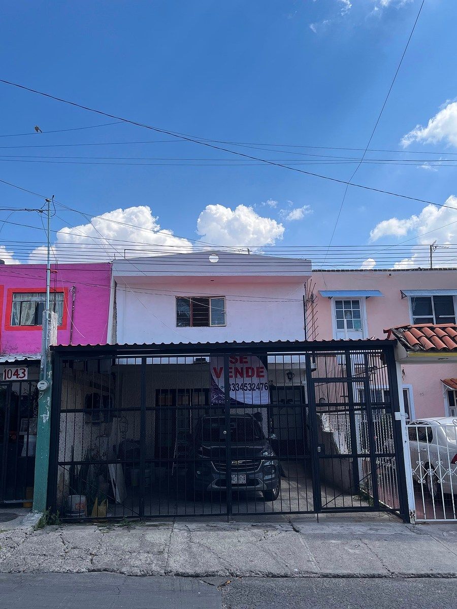 CASA À VENDA LOCALIZADA NO BAIRRO RANCHO NOVO GUADALAJARA, foto 1 de 18