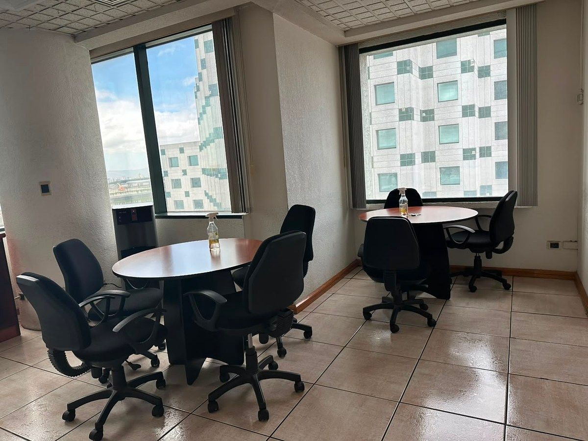 Oficina en Zona 11, Guatemala, foto 15 de 17