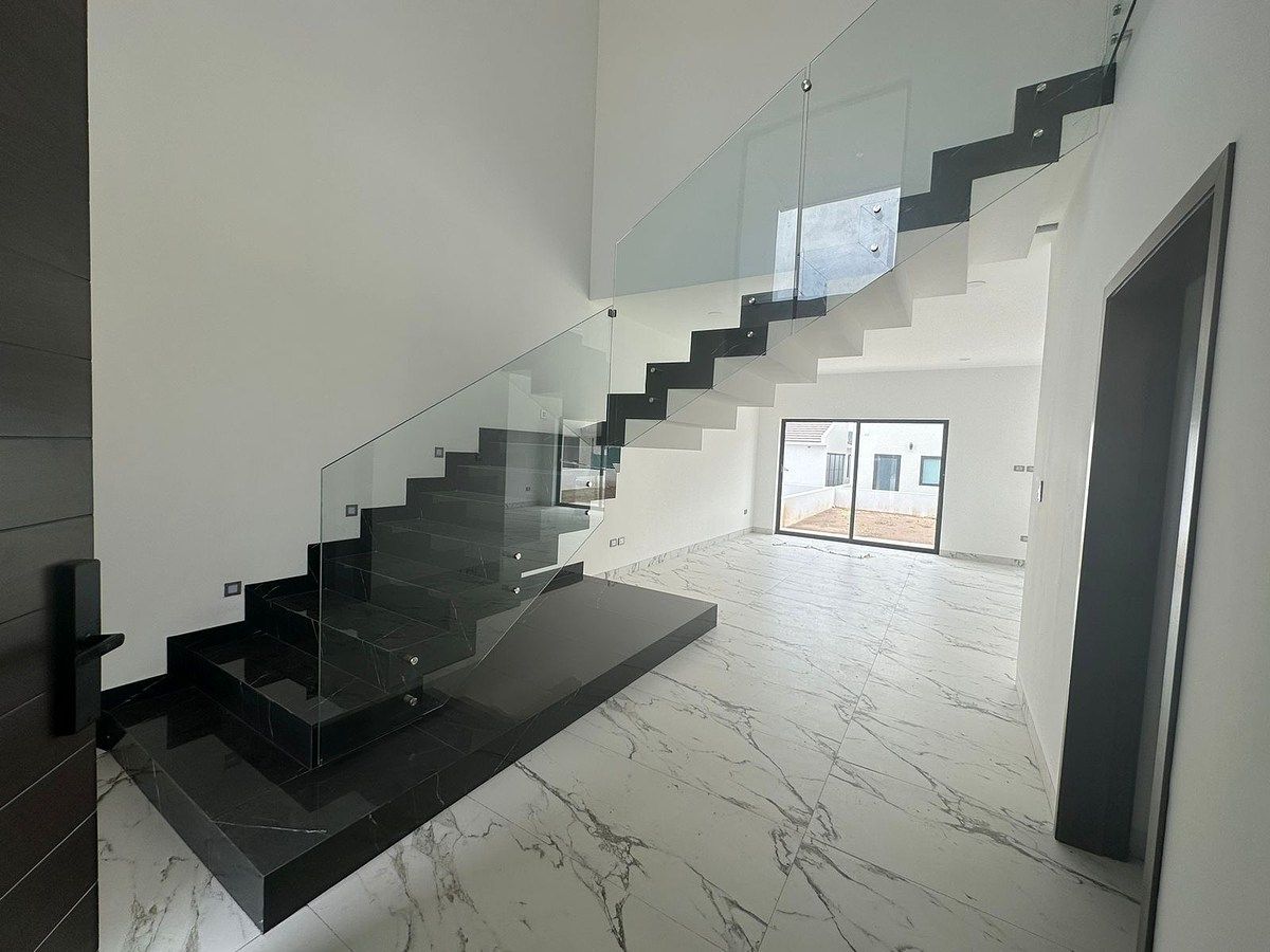Escalera, foto 4 de 14